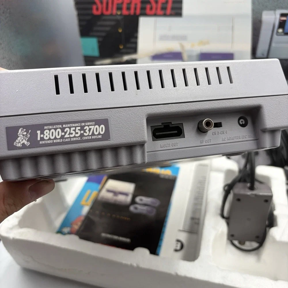 Super Nintendo SNES Super Set Console w/ Box, Super Mario World, OEM Controller